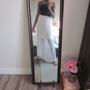 Long White Maxi skirt by LovebyDesign